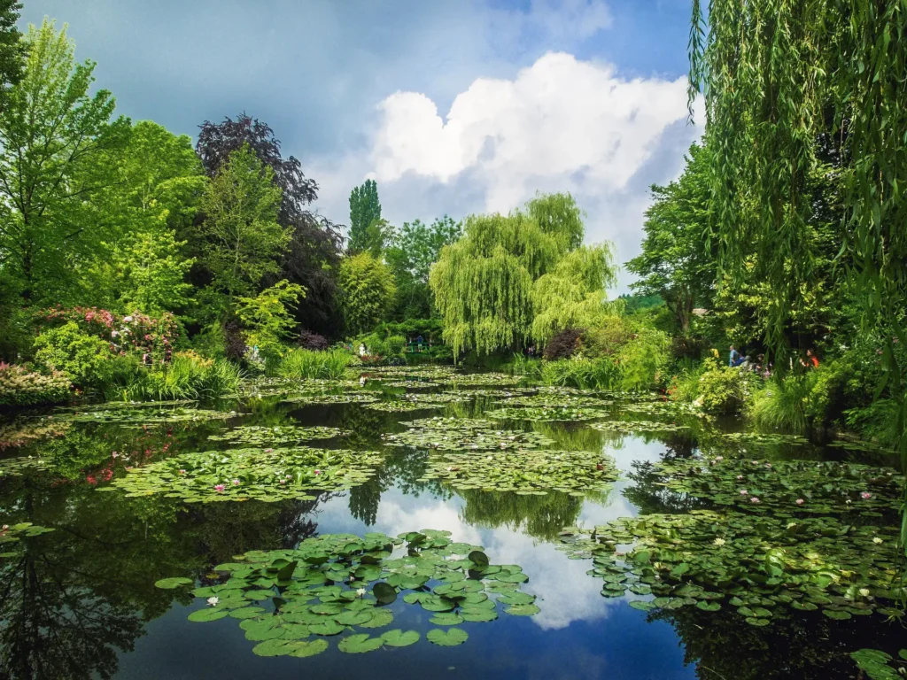 jardin-monet-giverny-seine-and-sea
